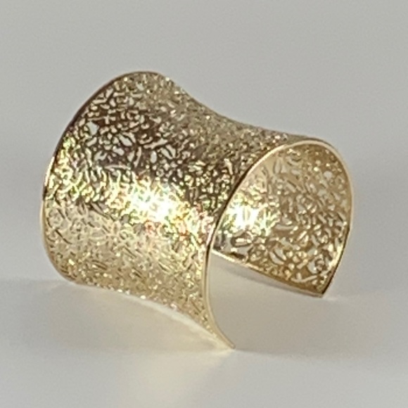 Kendra Scott Ainsley Gold Plate Cuff Bracelet - Picture 3 of 5